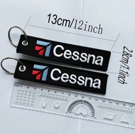 CESSNA KEYCHAINS แท้ พวงกุญแจ Cessna สำหรับติดกระเป๋าแฟชั่น หรือเป็นของขวัญสำหรับแฟนๆการบินที่ชอบเคร