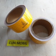 Yellow SCOTLITE STICKER for cars, boxes, etc., 5 CM wide, 5 meters long