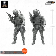 1/35 Modern U.S. Army Special Forces Resin Female Soldier Model AH-15