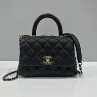 Chanel As2215 黑荔枝皮蜥蜴壓紋金釦斜背包 mini coco handle 20