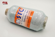 ยางสม็อก STC สีขาว-ดำ ยางยืดสม็อค ยางยืดเล็กสำหรับเย็บสม็อค เส้นยางคัฟเวอริ่ง (Covering Yarn) ขนาด 250 กรัม