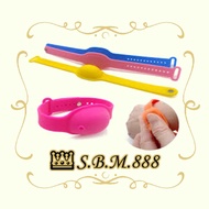 [SM88] Portable silicone bracelet for hand sanitizer