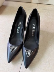 Guess 黑色高跟鞋