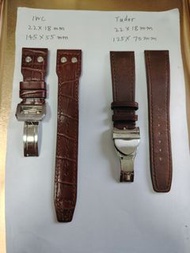 全新IWC & TUDOR 22MM 代用皮帶連代用摺扣.
$350一條不議價。

只在黃大仙mtr交易或SF到付優先.