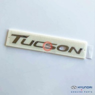 Logo chữ nổi TUCSON 2.0 D / Nhập khẩu chính hãng HYUNDAI MOBIS Hàn Quốc