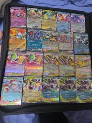 大量 Pokémon 卡牌 EX