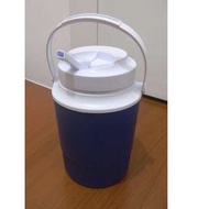 【近全新】Rubbermaid 圓形 冰桶 美製 旅行 圓柱形小冰桶 可攜式 水壺 戶外 運動 保溫 保冰
