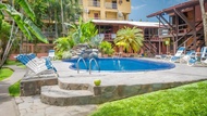 洛斯蘭喬斯飯店 (Hotel Los Ranchos)