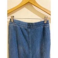 Preloved Jarsey Denim Skirt by Uniqlo