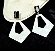 LM20 Bông tai nữ Hàn Quốc hình kim cương. Kiểu dáng thanh lịch thời trang.