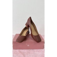 CN Wanda Block Pumps in Tan (Size 40)
