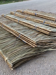 พร้อมส่ง!! หญ้าคา หญ้าแฝก หญ้าคาเป็นตับ มุงหลังคา ความยาว155 กว้าง40-50cm มุงฟาร์มหลังคา แต่งคาเฟ่
