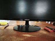 Samsung S24D300H 顯示器.深水埗交收
