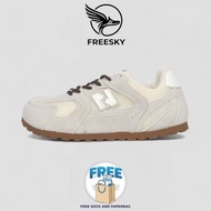 Women's sneakers 530 beige cream fashion korean style running