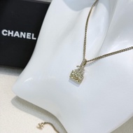 Chanel 23B 金色CF包包雙C水鑽項鏈 XB851