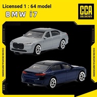 CCA 1/64 BMW i7 Luxury Car Alloy Model Four-Wheel Shock Absorber Miniature Model Pocket Car Decorati