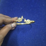 peacock kada ad stones