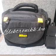 Nikon D3100, D3200, D3300, D3400, D3500, D5200, D5300, D5500, D5600 DSLR Camera Bag