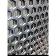 58x61cm, size 61x44 cm, 36x61.5 cm, 49.7x46,4 cm, 66x51.5 cm,67x38cm and 115x20cm Ram grille 6mm thi