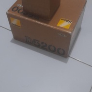kamera nikon D5200 bekas cukup baik