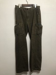 New Boy London 軍綠特殊布料材質帥氣長褲Made In Hong Kong