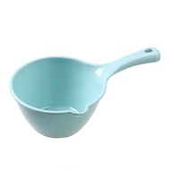 [Ready Stock] Plastic Thickened Water Scoop Kitchen Long-handled Water Scoop Bath Water Scoop Childr