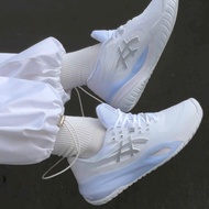 Specialized sports shoes – Tennis & Pickleball, youthful sports form