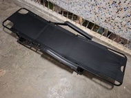 黑色可摺疊躺椅