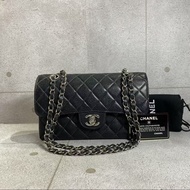 Chanel caviar 黑銀 CF23