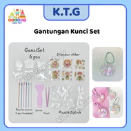 UNGU GANTUNGAN Sanrio Family Acrylic Keychain Set 12pcs Guka Set pink Purplebiru