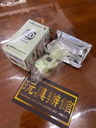 屯門小店 Bearbrick 夜光 字母@