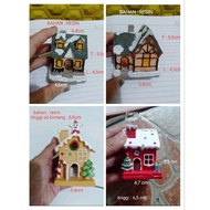 MERAH Miniature Christmas House Miniature Red and White Snow House