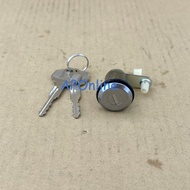 Datsun B110, B210 Cylinder Door With 2 Keys