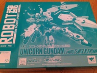 RX-0 Unicorn Gundam with Shield Funnel Tamashii Nations Robot Tamashii SIDE MS