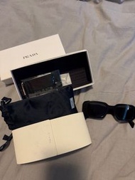 Prada 太陽眼鏡