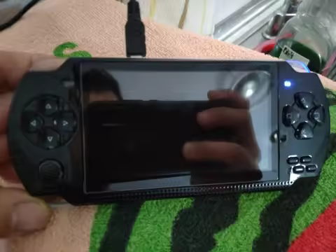 Handheld Game Console 4.3 Inch Screen MP4 Player MP5 with 8GB Storage PSP Game Support Camera Video 