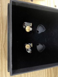 Meze Audio ADVAR 耳機