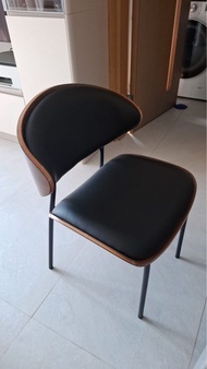 （四張不散賣）Eames 伊姆斯 餐椅 碳素鋼架 牛皮面料