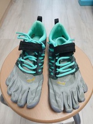 Vibram 五指鞋 EU39