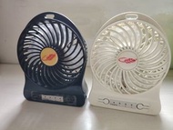 【30蚊兩把風扇連兩粒電池】共田小風扇連原裝鋰電池（介意勿買）