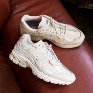 Brand NEW NEW BALANCE 2002R "RIPSTOP" Drawstring Milk Apricot M2002RDQ AUOK