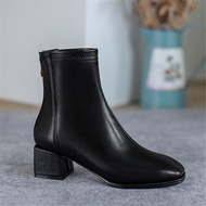 🌈รองเท้าผู้หญิงมาร์ติน🌈รองเท้าส้นสูงส้นหนารองเท้าบูทกันน้ำ Fashion Boots Comfortable Women Boots รองเท้าบูทแบบผูกเชือก ทรงหุ้มข้อ สีดำ