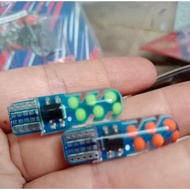 Colored turn signal light bulb