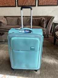 New： American Tourister 26 inch expandable luggage； American Tourister 26 吋可擴展行李箱 69 x 47 x 28cm （+ 