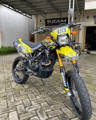 DECAL STIKER FULLBODY D-TRACKER 150 KUNING KOMBINASI NOMOR HOLOGRAM PREMIUM BEBAS CUSTOM