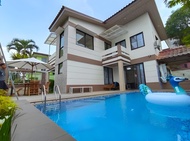 Villa 200 m² dengan 5 kamar tidur dan 5 kamar mandi pribadi di Cikujang (Villa kota bunga di puncak