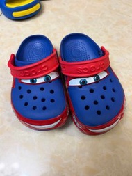 二手 Crocs Lightning McQueen 兒童閃燈涼鞋 10號碼