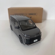 1/30 2026年尾期 Toyota Voxy HEV 原廠模型車 岩景灰 1M6