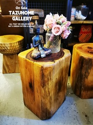 原生態日系全實木天然香樟木自然邊角几,凳仔,換鞋凳,花架.
純天然,獨一無二
29x26x43cm