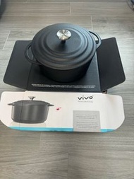 全新VIVO 德國品牌24cm黑琺瑯鑄鐵鍋